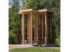 Als Erste wurde im vergangenen Sommer die Kapelle von Architekt Hans Engel errichtet. - Quelle: Eckhart Matthäus © Siegfried und Elfriede Denzel Stiftung
