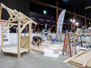 Insgesamt 22 Stunden Zeit hatten die Teilnehmer, um die Konstruktion fertigzustellen. 

