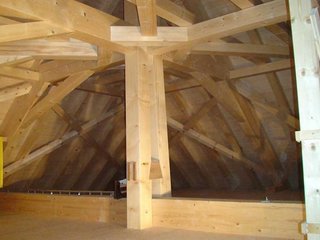 So wie gestern sind auch heute Zimmerleute die Spezialisten für Dach- und Holzkonstruktionen.