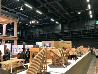 Präzise Handwerkskunst: Die 25 besten Modelleder olzbau-Schweiz-Sektionen wurden im Oktober an der Messe Holz vom Publikum bewertet.
